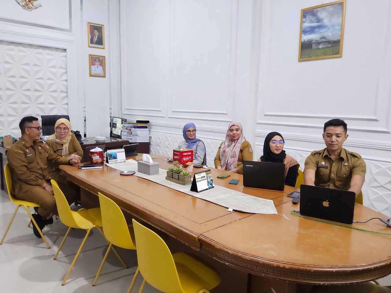 Inspektur Daerah Kabupaten Bone Bolango mengikuti rapat koordinasi secara daring yang diselenggarakan oleh Direktorat Jenderal Bina Pembangunan Daerah