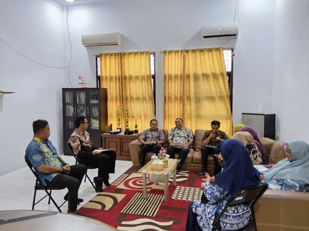 Inspektur Daerah Kabupaten Bone Bolango Pimpin Rapat Tentang Penilaian Perluasan Desa Anti Korupsi di Tiga Kabupaten Provinsi Gorontalo